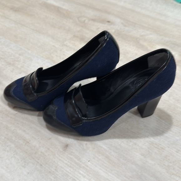 Tory Burch closed toe Navy Blue and black heels business wear acadamia - Picture 2 of 6